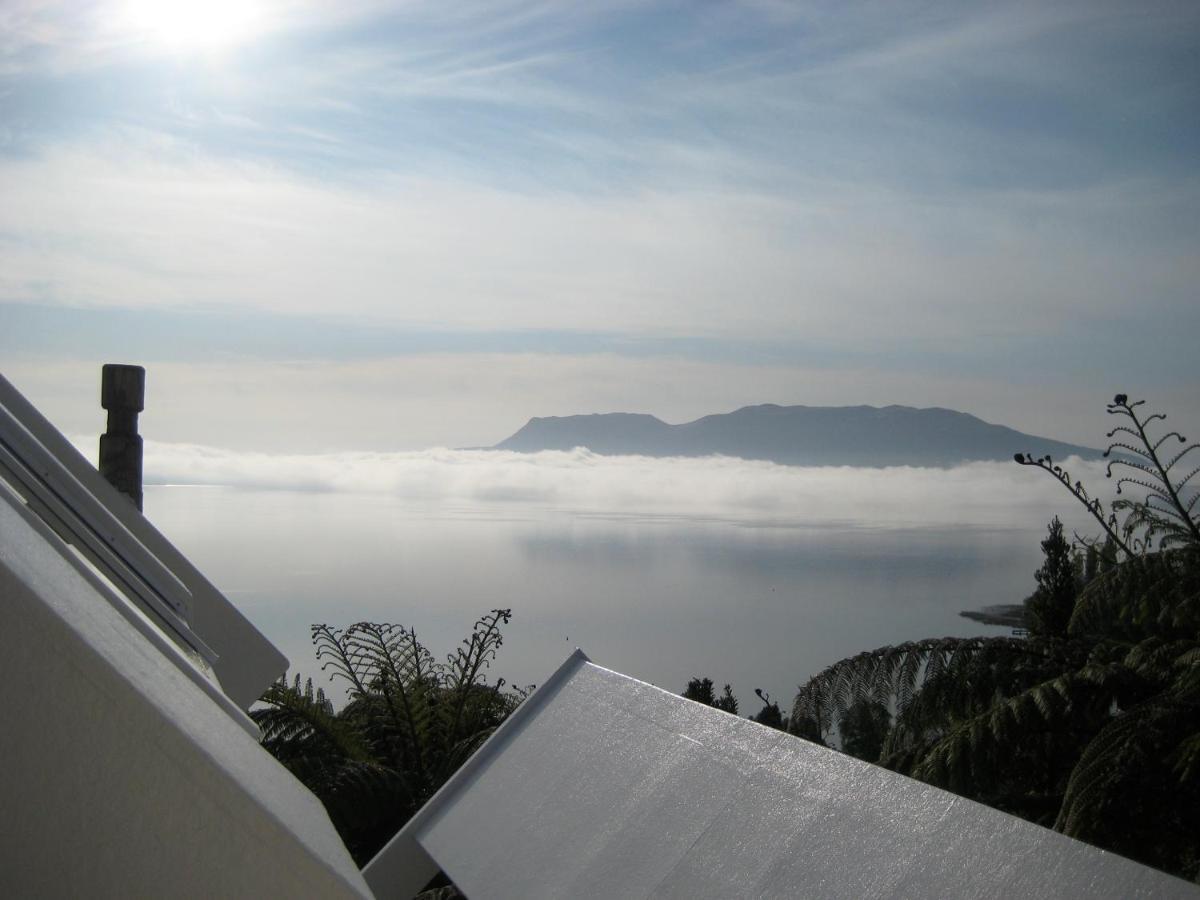 Te Whare -Lake Tarawera Tree-Top Nest Hotell Exteriör bild